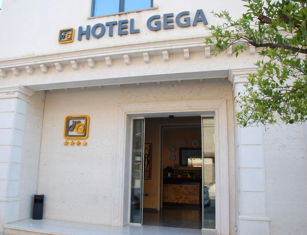 Hotel Gega Berati Exterior foto